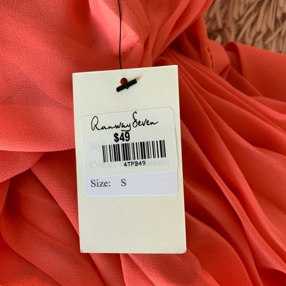 ⚡️Peach Wrap Top⚡️ - Picture 4 of 4